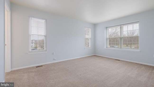 Building Photo - 211 Mews Dr