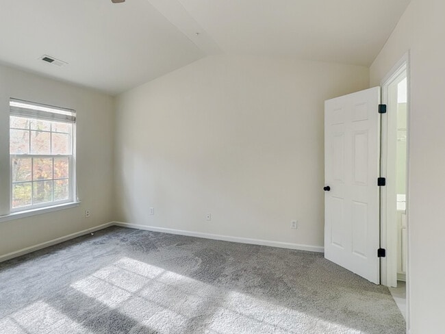 Building Photo - 8627 Challenger Dr