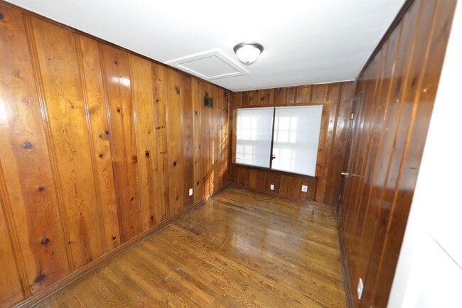 Building Photo - 6127 Shillington Dr