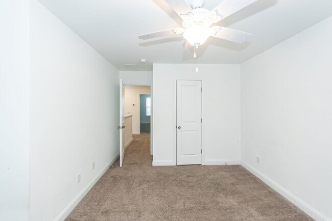 Building Photo - 7102 Channel Park Dr
