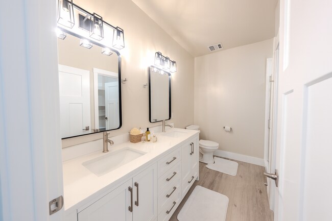 Building Photo - 67 S Main St