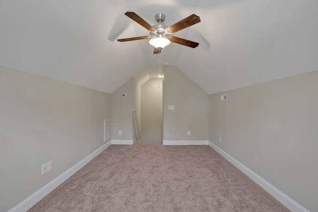 Building Photo - Beautiful  3 bed 2 bath Home in Hampstead