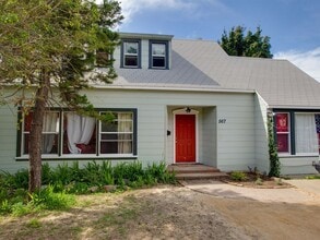 Building Photo - 567 Hathway Ave