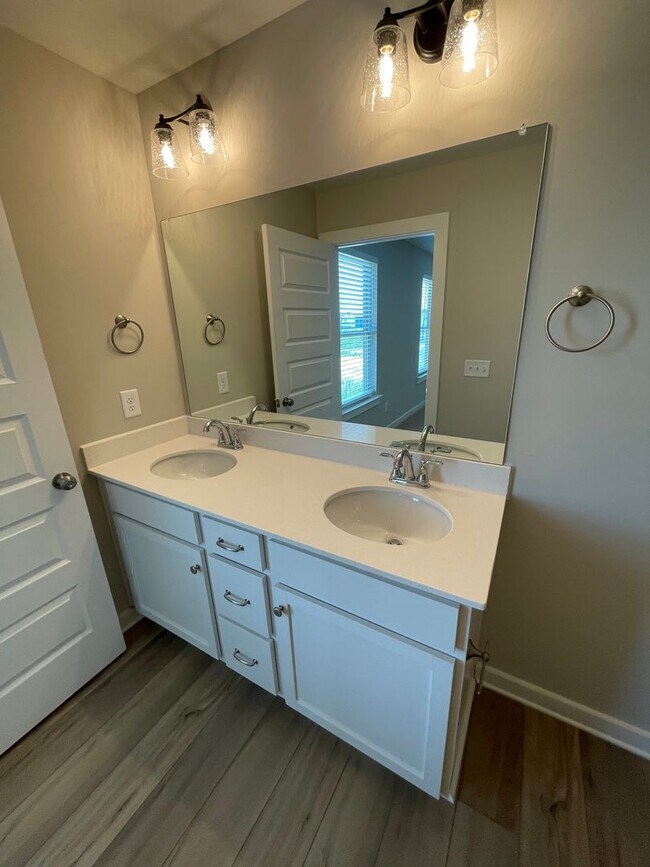 Building Photo - Home for Rent in Cullman, AL!! Available t...