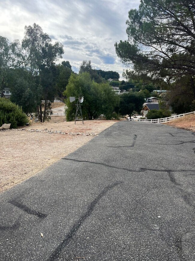 Building Photo - Beautiful 4 Bedroom, 3 Bathroom Atascadero Home On 2 Acre Lot with Solar Power