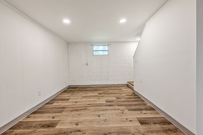 Building Photo - 4 bedoom 2 bath home in Blacksburg VA!