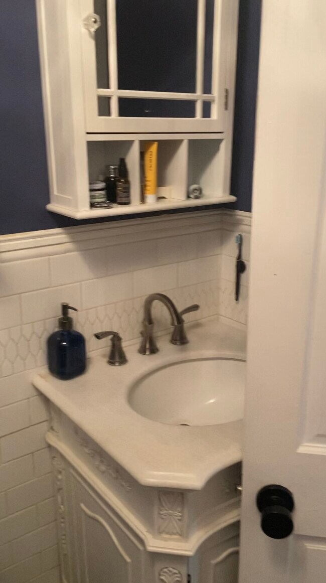 Bathroom - 6258 Lee highways