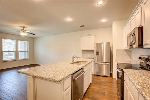 Building Photo - 424 Milverton Dr