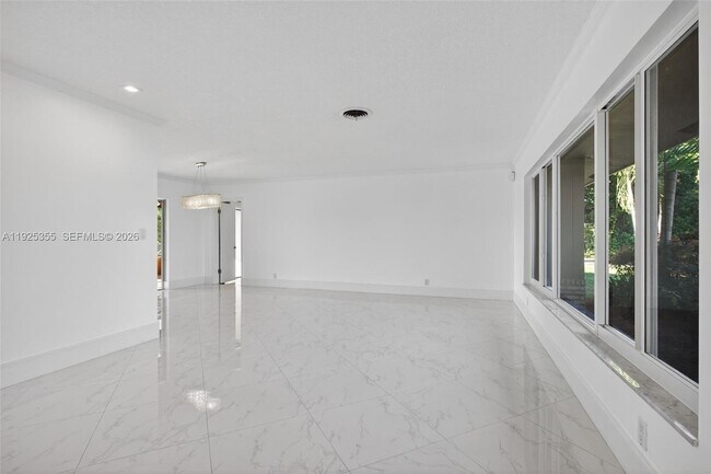 Building Photo - 4060 NE 26th Ave