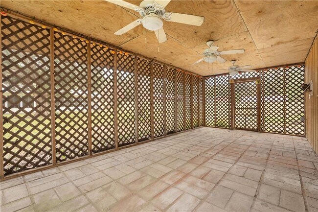 Building Photo - 11297 Old Moffat Rd