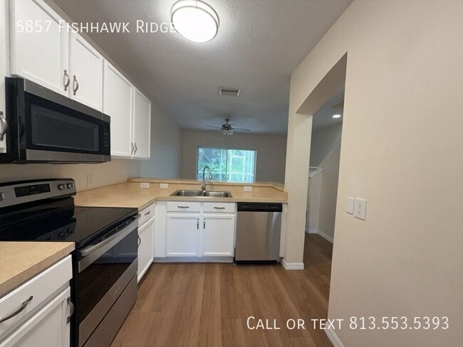 Building Photo - 5857 Fishhawk Ridge Dr