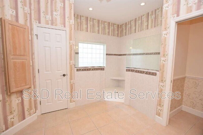 Building Photo - 4435 Winding Oaks Cir