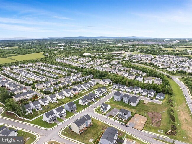 Building Photo - 113 Heyford Dr