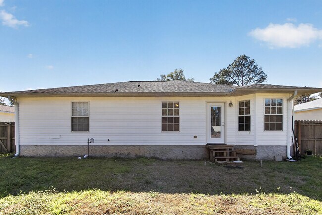 Building Photo - 3151 Forrest Ave