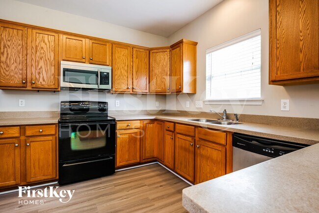 Building Photo - 7840 Expedition Dr