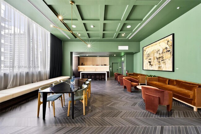 Building Photo - 11 NE 6th St