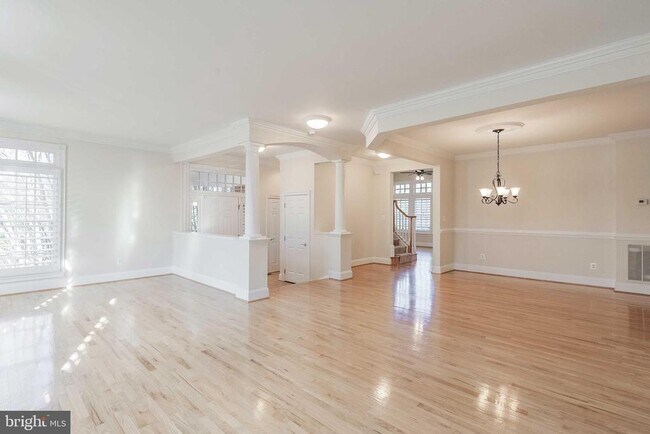 Building Photo - 2303 Sawtooth Oak Ct