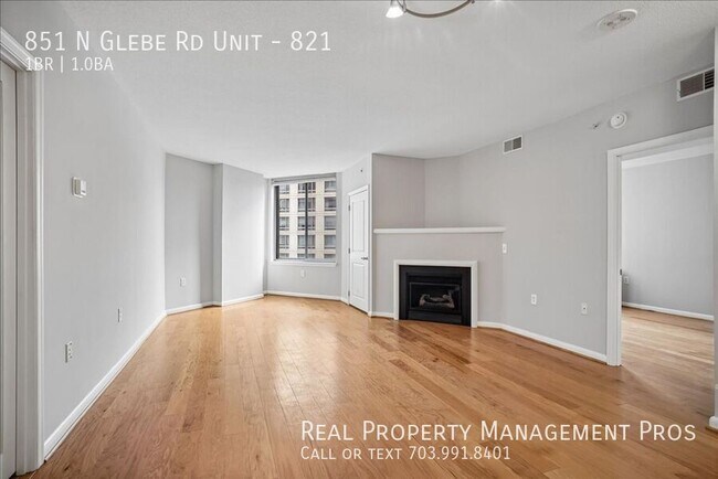 Building Photo - 851 N Glebe Rd