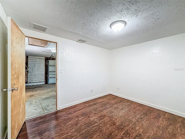 Building Photo - 3239 Allen Rd