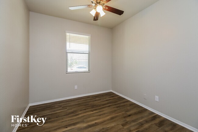 Building Photo - 11376 E Sunflower Ln