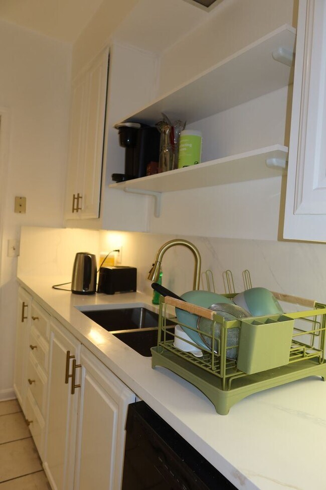 Building Photo - Pre-Lease - Beautiful 3 Bedroom 2 1/2 Bath...
