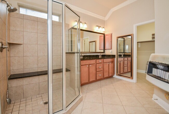 Building Photo - 27515 Huggins Crest Ct