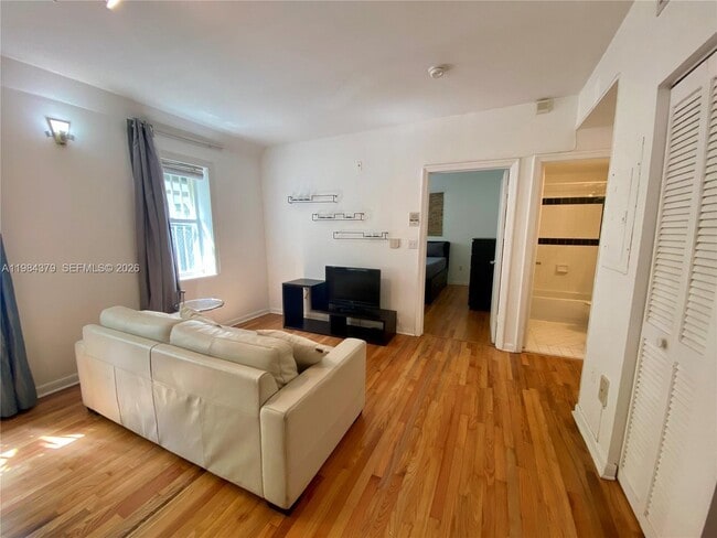 Building Photo - 1521 Lenox Ave.