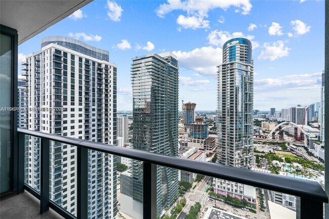 Building Photo - 159 NE 6th St