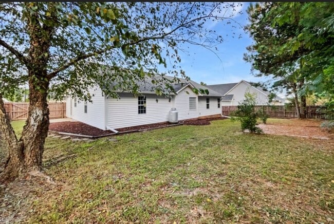 Building Photo - 100 Waterford Dr