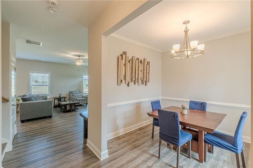 Building Photo - 123 Mulberry Dr