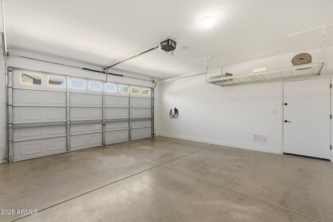 Building Photo - 233 E Glacier Dr