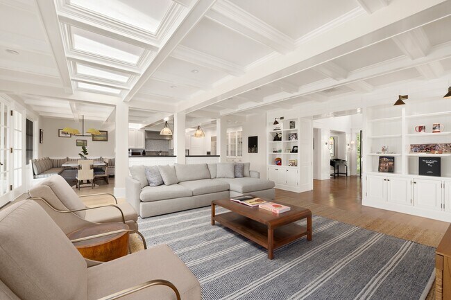 Building Photo - 521 Spoleto Dr