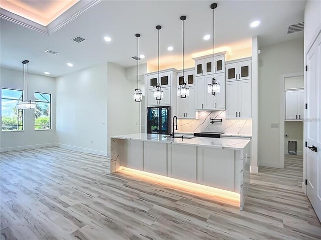 Building Photo - 1167 Boundary Blvd