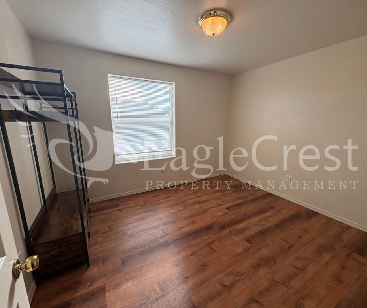 Building Photo - 706/708SCollege