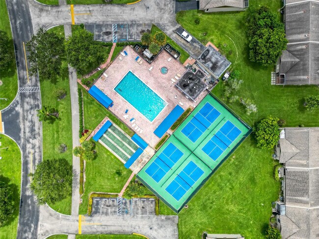 Building Photo - 5250 Las Verdes Cir