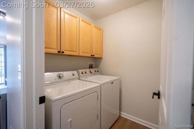 Building Photo - 23869 McCort Dr