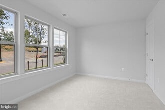 Building Photo - 208 Chianti Ter SE