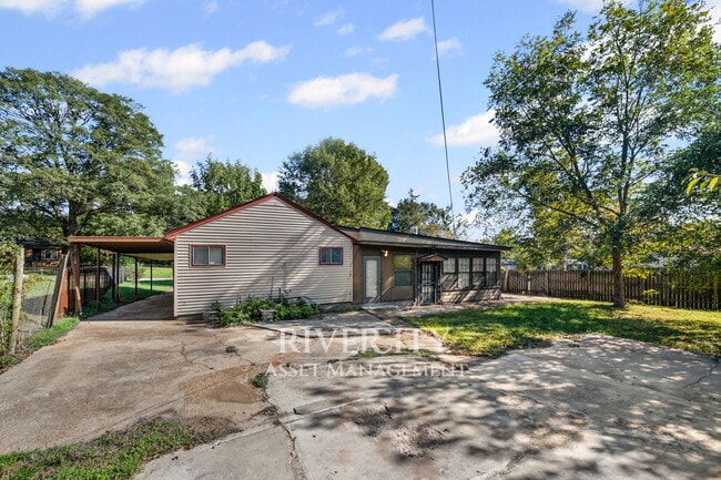 Building Photo - 277 Honduras Dr