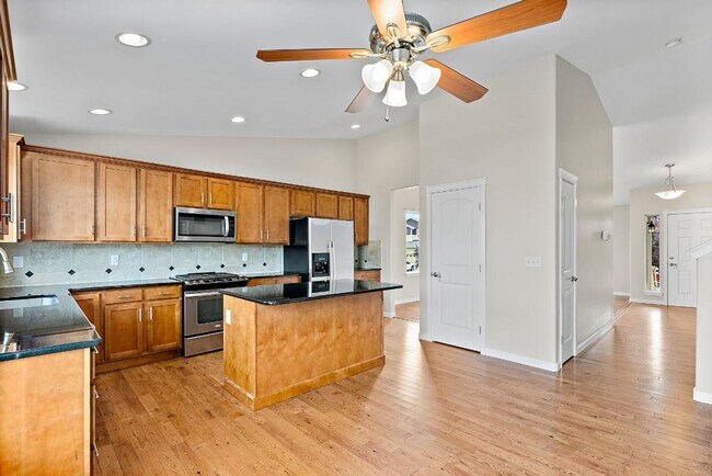 Building Photo - Bright & Spacious 4 Bedroom Home in Yelm f...