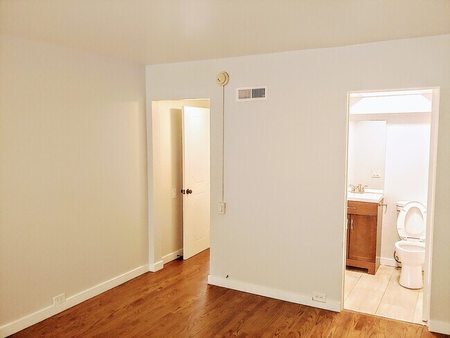 Building Photo - 500 Evergreen St