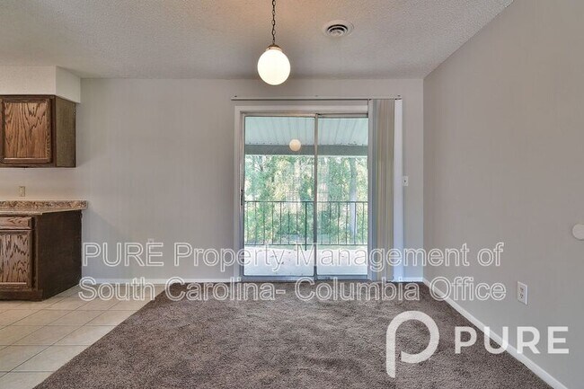 Building Photo - 2915 Chatsworth Rd