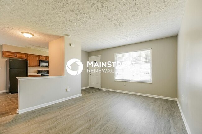 Building Photo - 3 Bedroom Pet-Friendly Home in Reynoldsburg, OH with Main Street Renewal