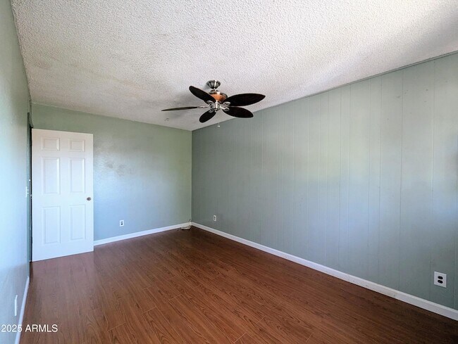 Building Photo - 4019 W San Miguel Ave