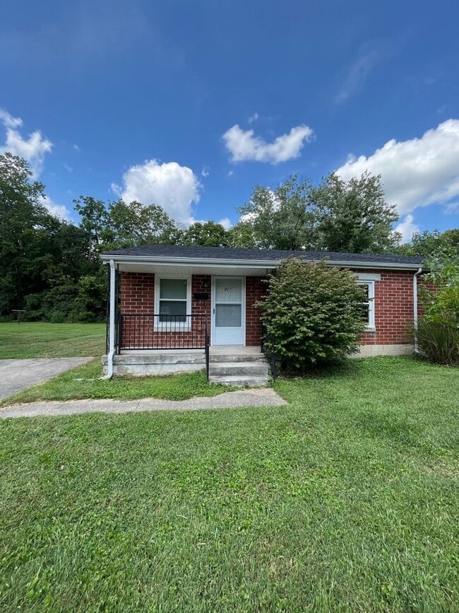 Building Photo - 2 bedrooms and 1 bathroom, in Wilmore, KY Close to Asbury!