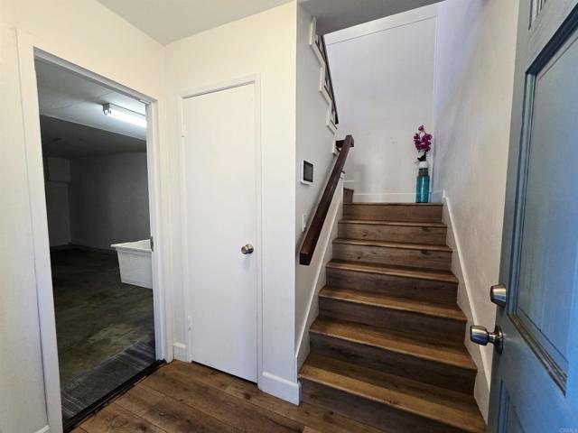 Building Photo - 2135 E Valley Pkwy