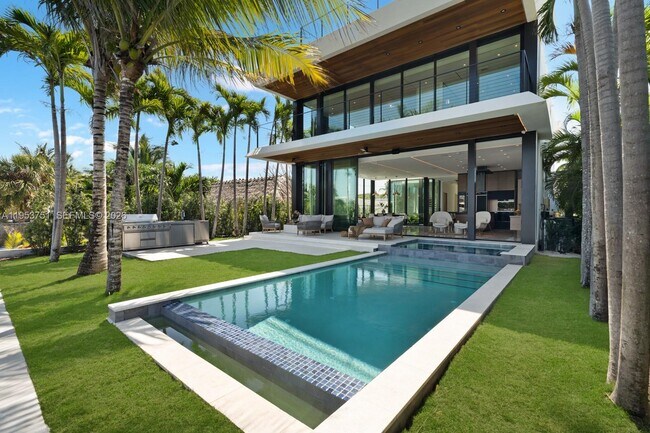 Building Photo - 701 86th St