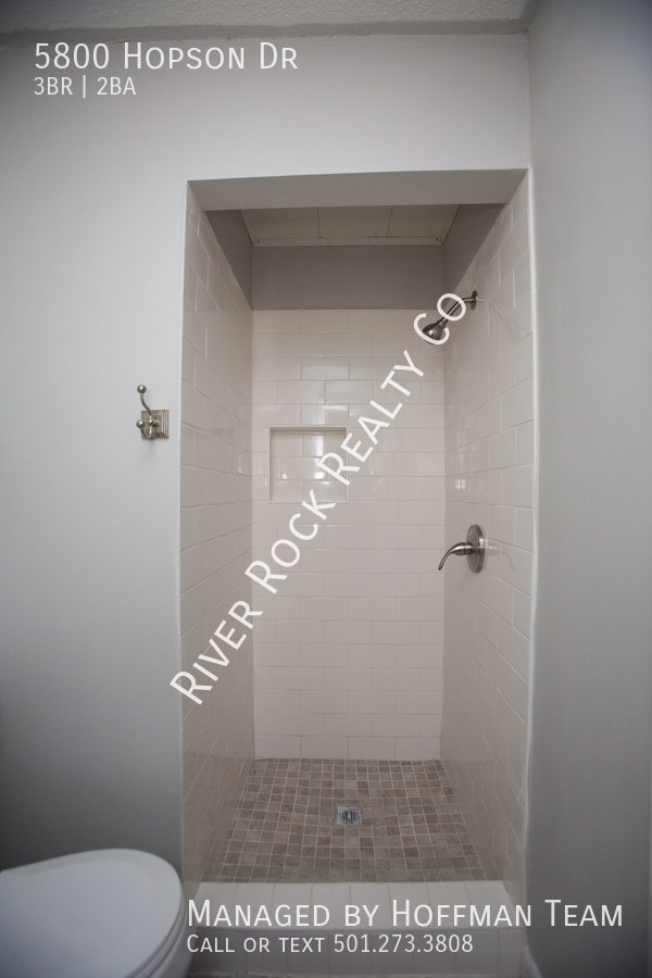 Building Photo - 5800 Hopson Dr