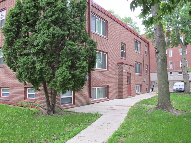 Primary Photo - 404 S 4th St