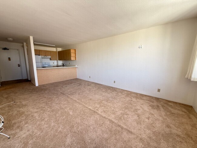 Building Photo - Kukui Plaza, Ewa Tower 1 bedroom 1 bath with 1 assigned parking stall