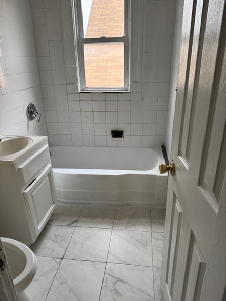 Building Photo - 2511 John F. Kennedy Blvd